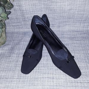 VAN ELi Black Heels